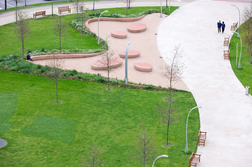 绿色广场重生-8