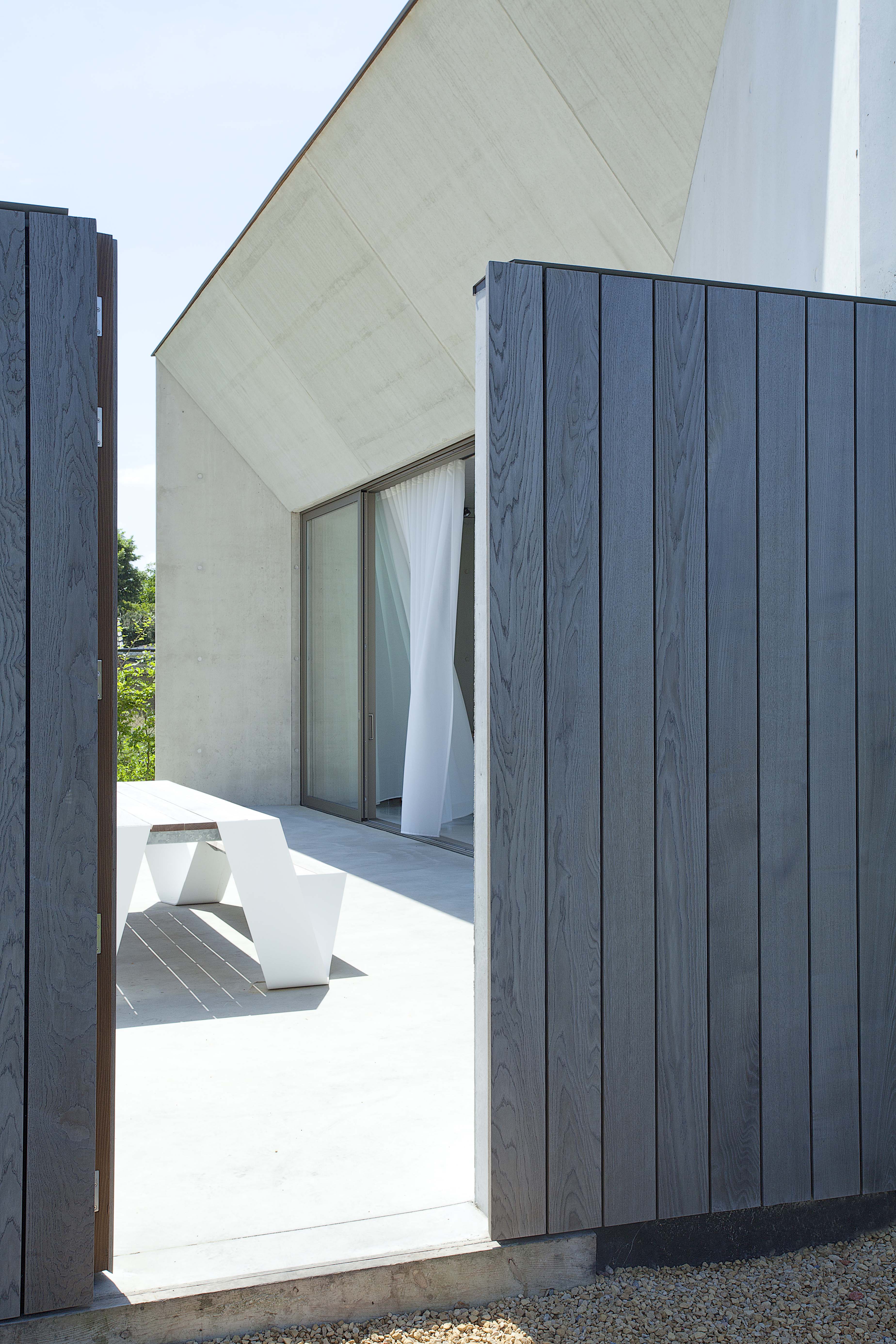 concrete house around a central courtyard-10