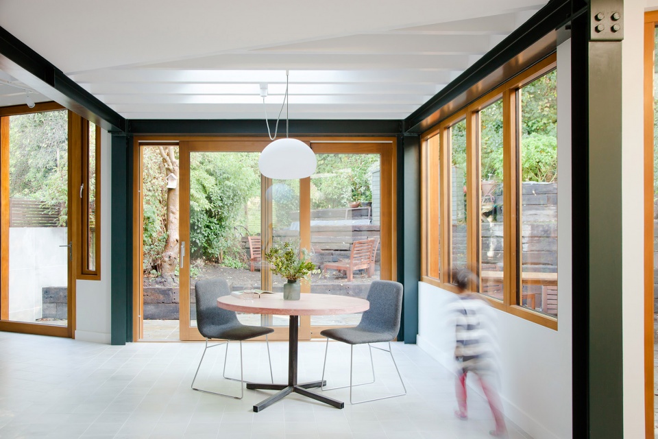 多代居住宅的花园凉亭设计-17