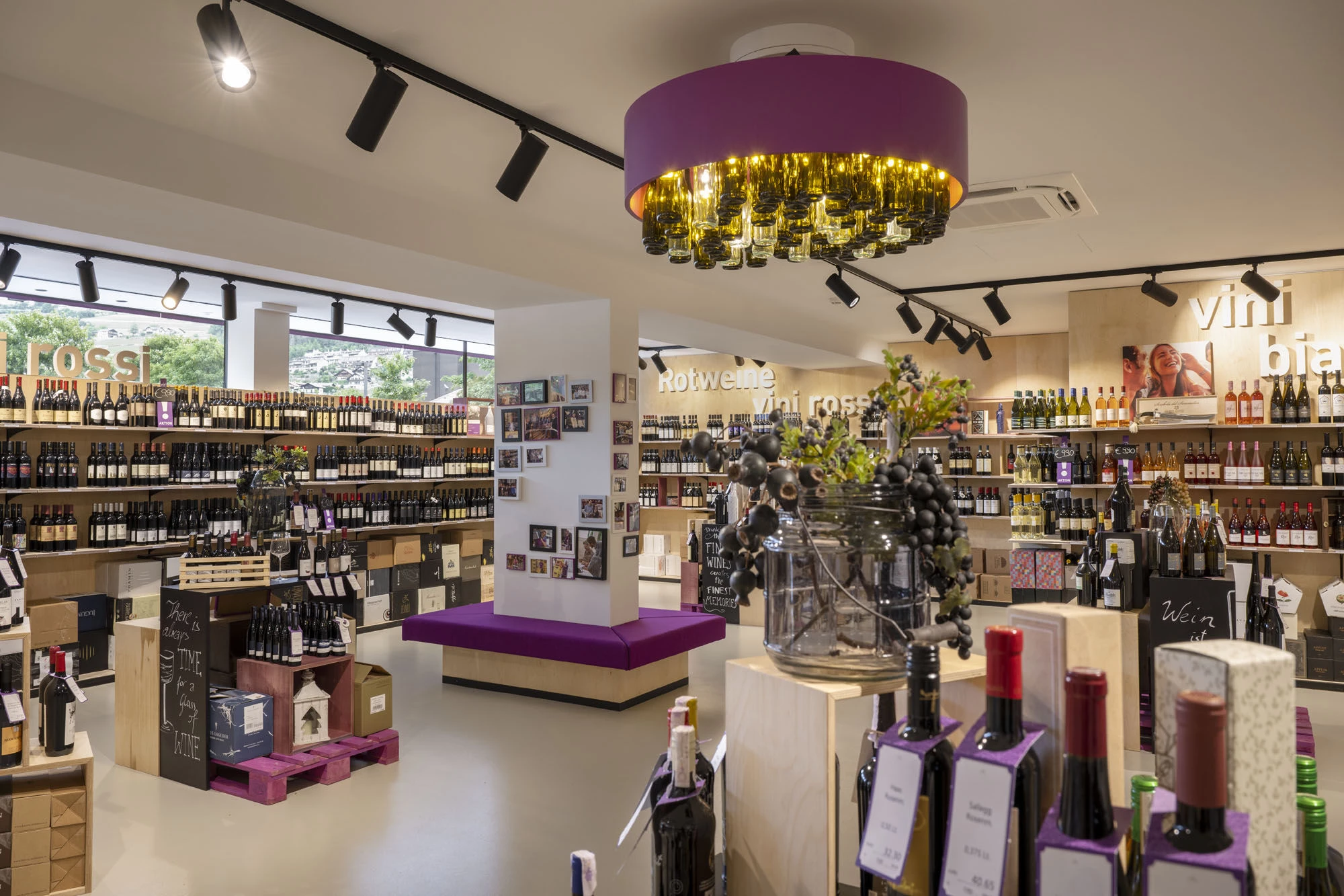 饮料市场竖琴丨monovolume architecture + design-18