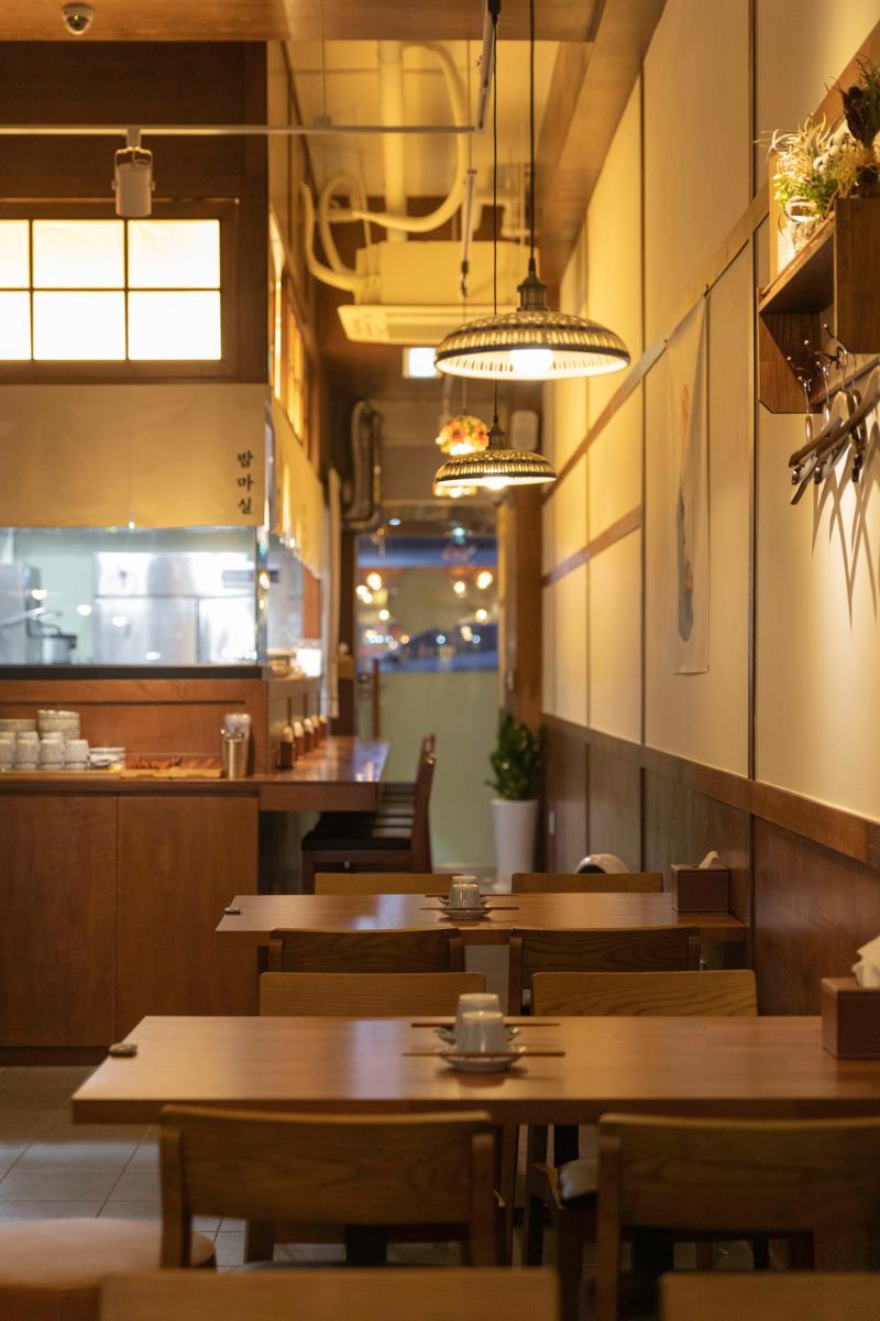 17 平美食店铺的温馨宜居设计-6