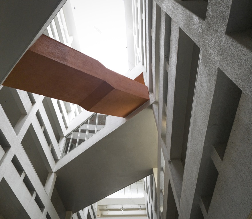 Veermata Jijabai Technological Institute Student Housing / MO-OF-36