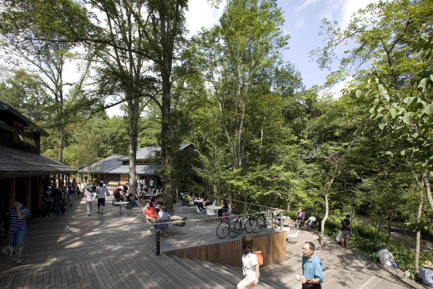 榆树露台 · 融入自然的休闲商业空间丨日本长野丨东环境·建筑研究所,都市环境照明研究所(ICE)等-27