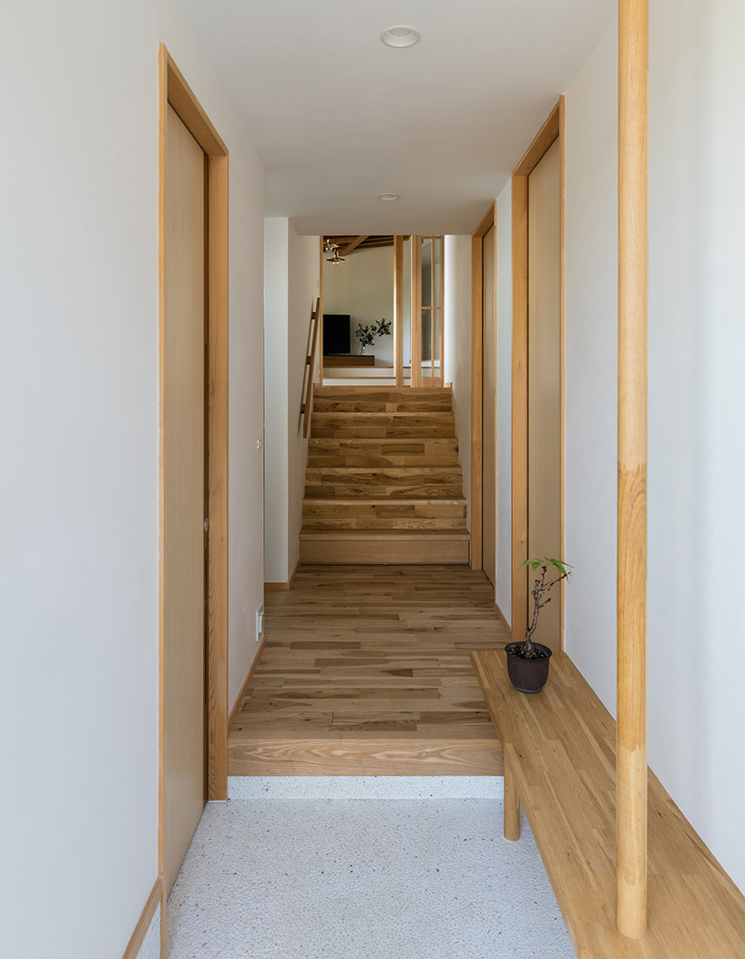 House in Sirahama Cho, Japan with Magnificent Views of the Calm Waters of the Pacific Ocean-3