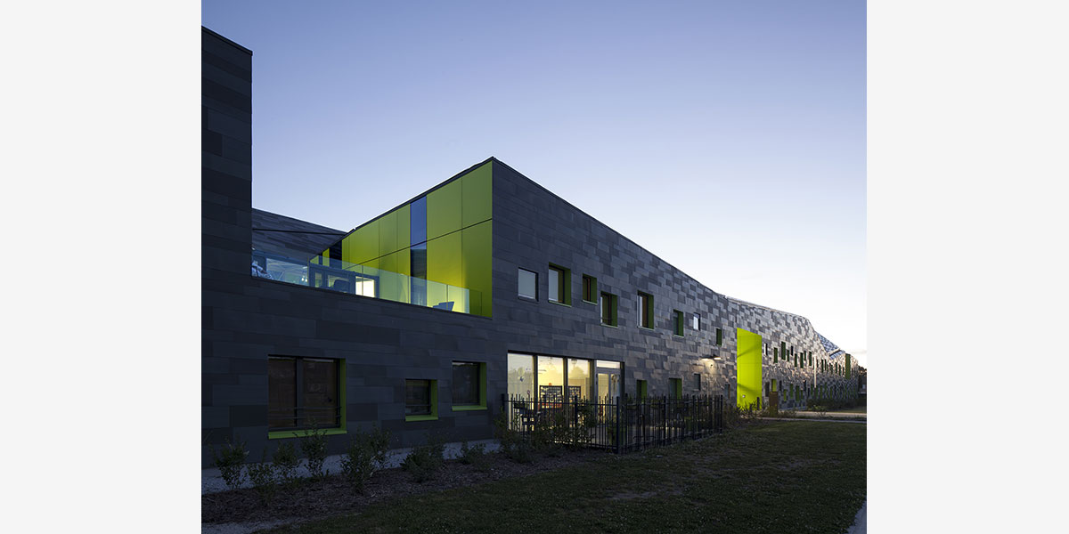 SSR furtif au pied d'un château - CoCo architectureCoCo architecture-36