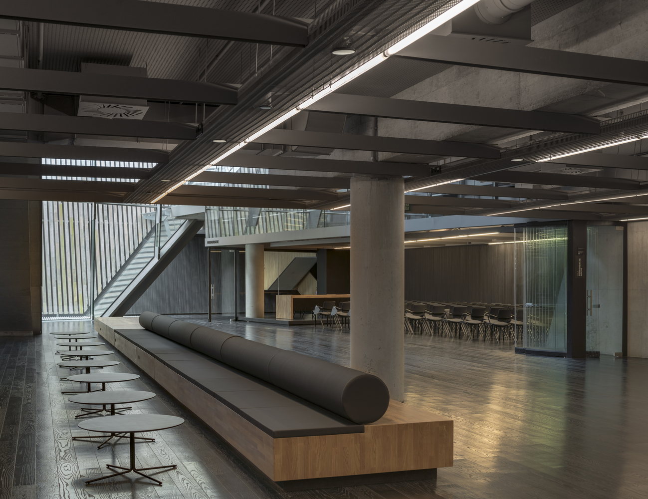 融合圣尼古拉斯教堂的西班牙音乐学校设计-28