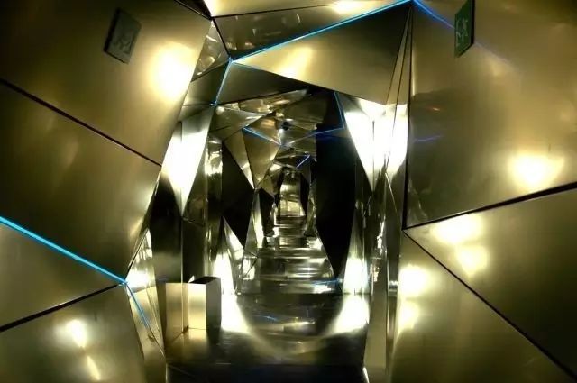 这是一家每只“设计狗”都想去的酒店 | 杂志精选-113