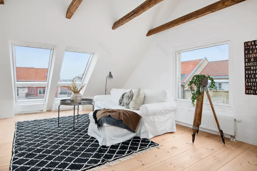 跃层公寓 | 红屋顶下的北欧风情-18