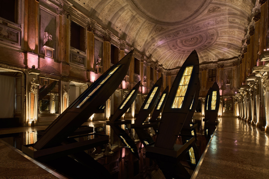 “Fabrizio Plessi MARIVERTICALI”展览丨意大利丨Lissoni&Partners-0