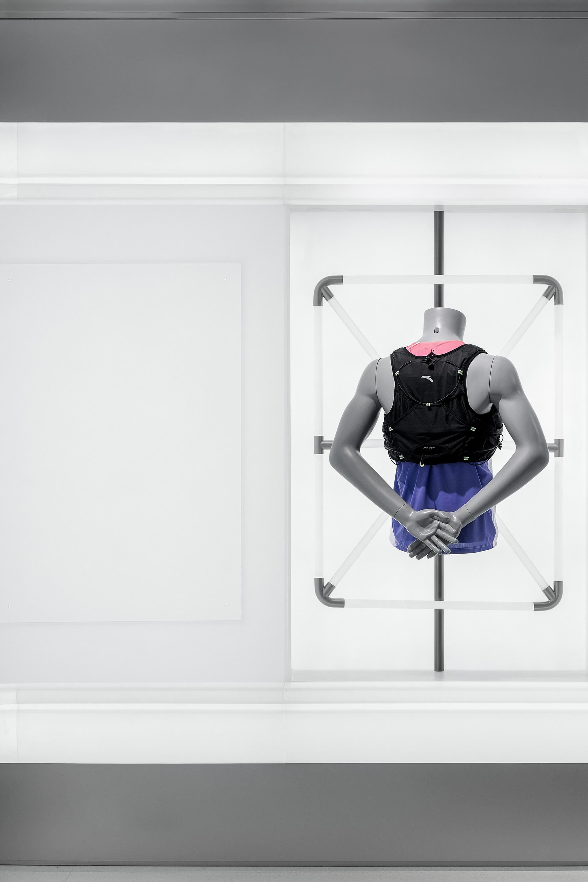 王府井安踏旗舰店丨中国北京丨STILL YOUNG-40