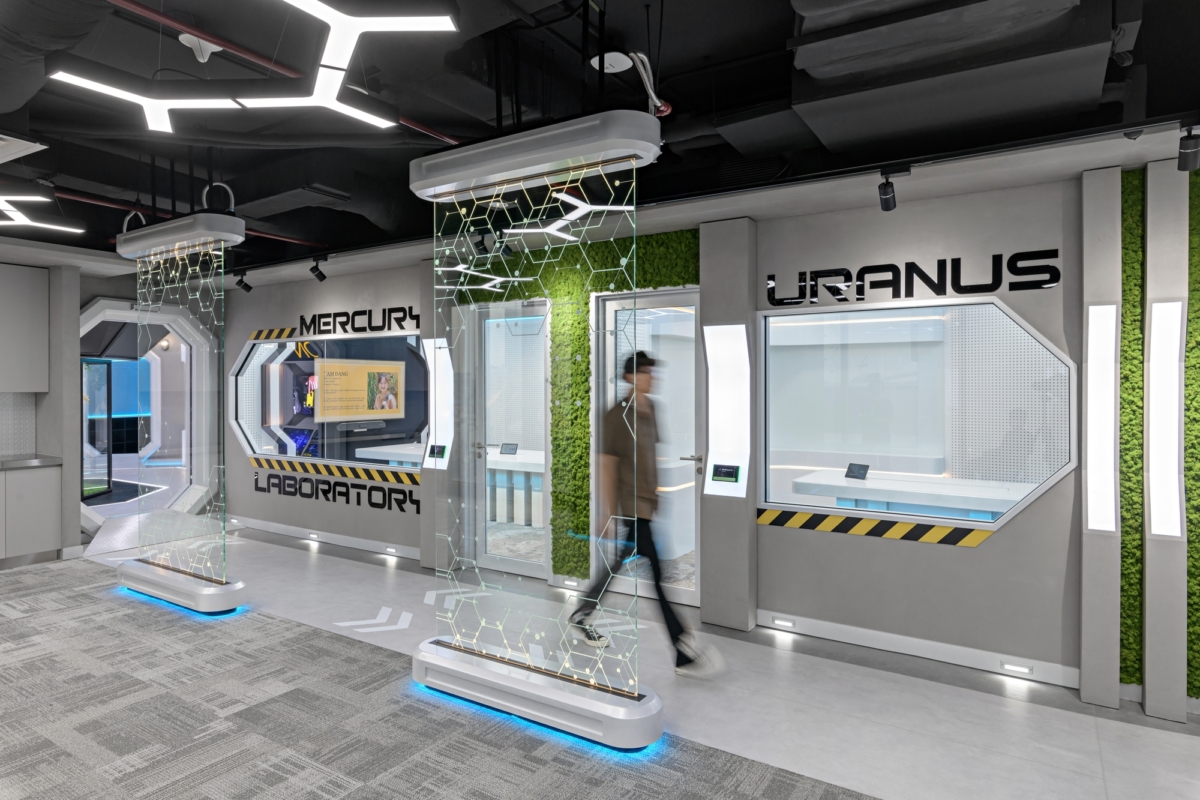 越南科技公司 AXON 未来主义办公室设计丨越南胡志明市丨Frontier Consulting Vietnam-11