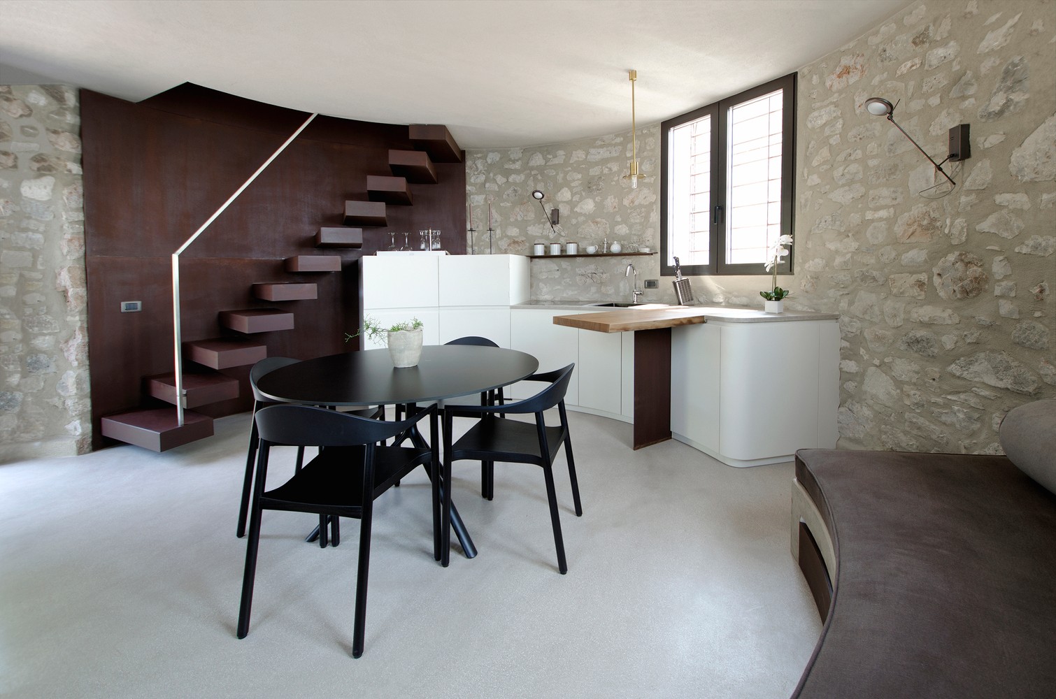 加尔达湖畔私人别墅 | 斯巴达式度假胜地-5