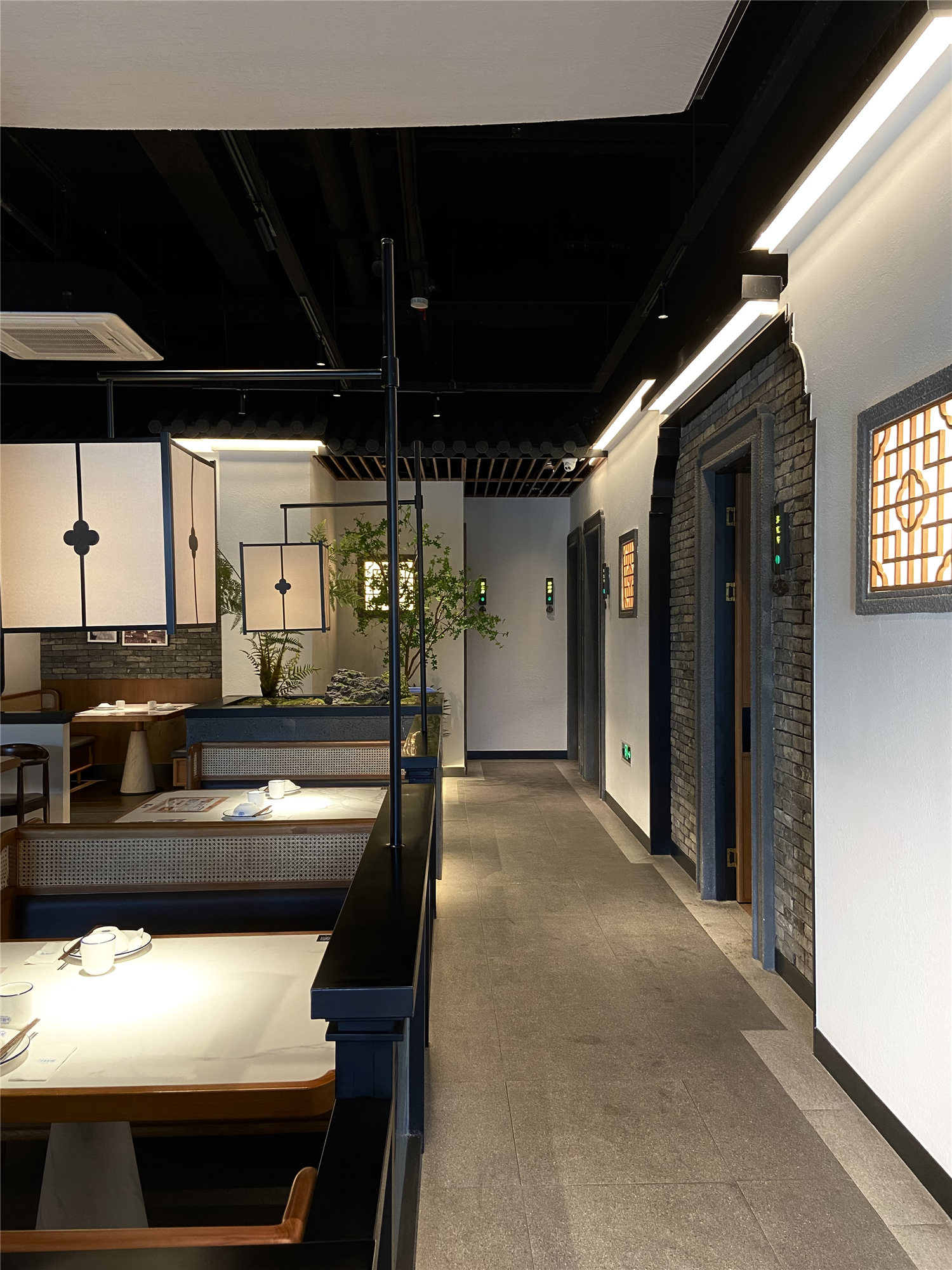 《淳圆外》餐厅 · 现代简约的新式徽派设计-16