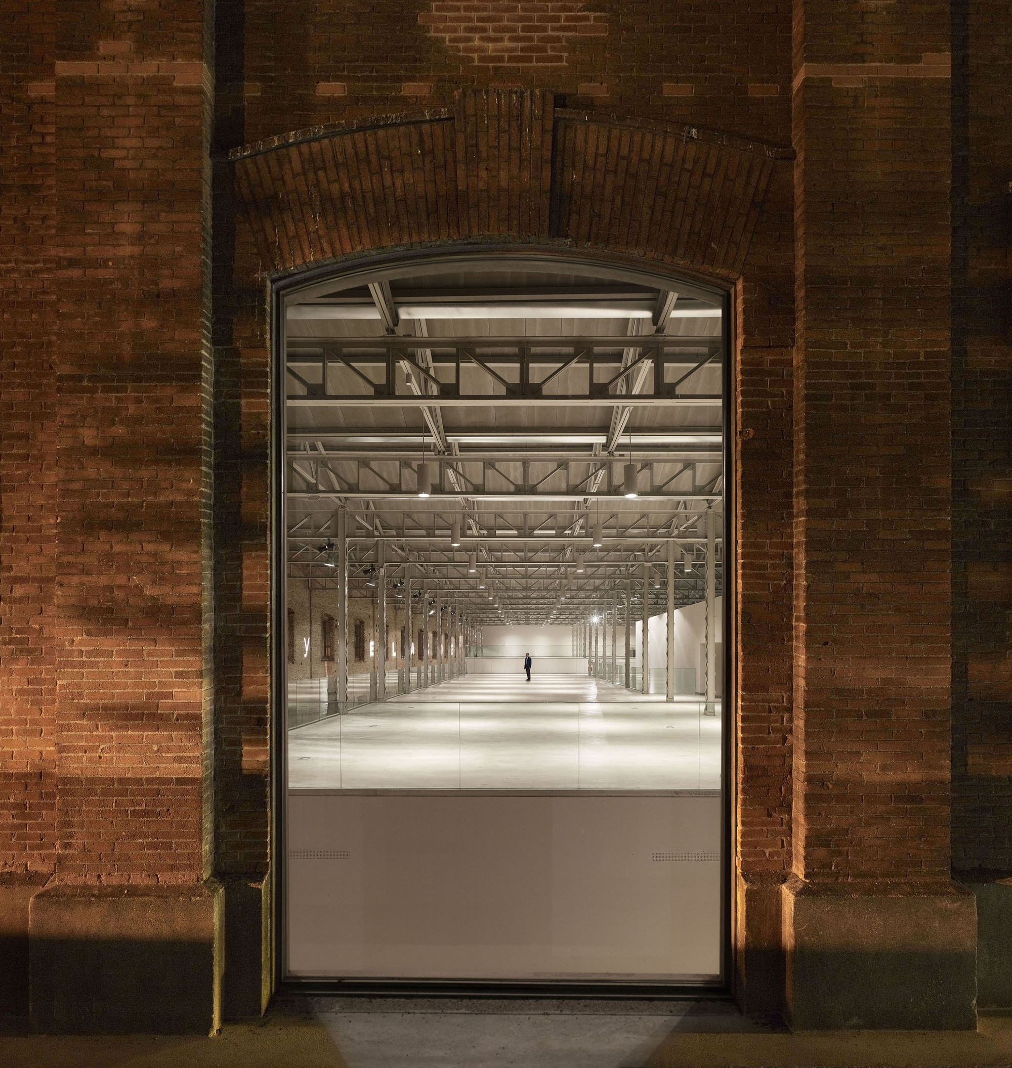 Daoíz y Velarde Cultural Center  Rafael De La-41