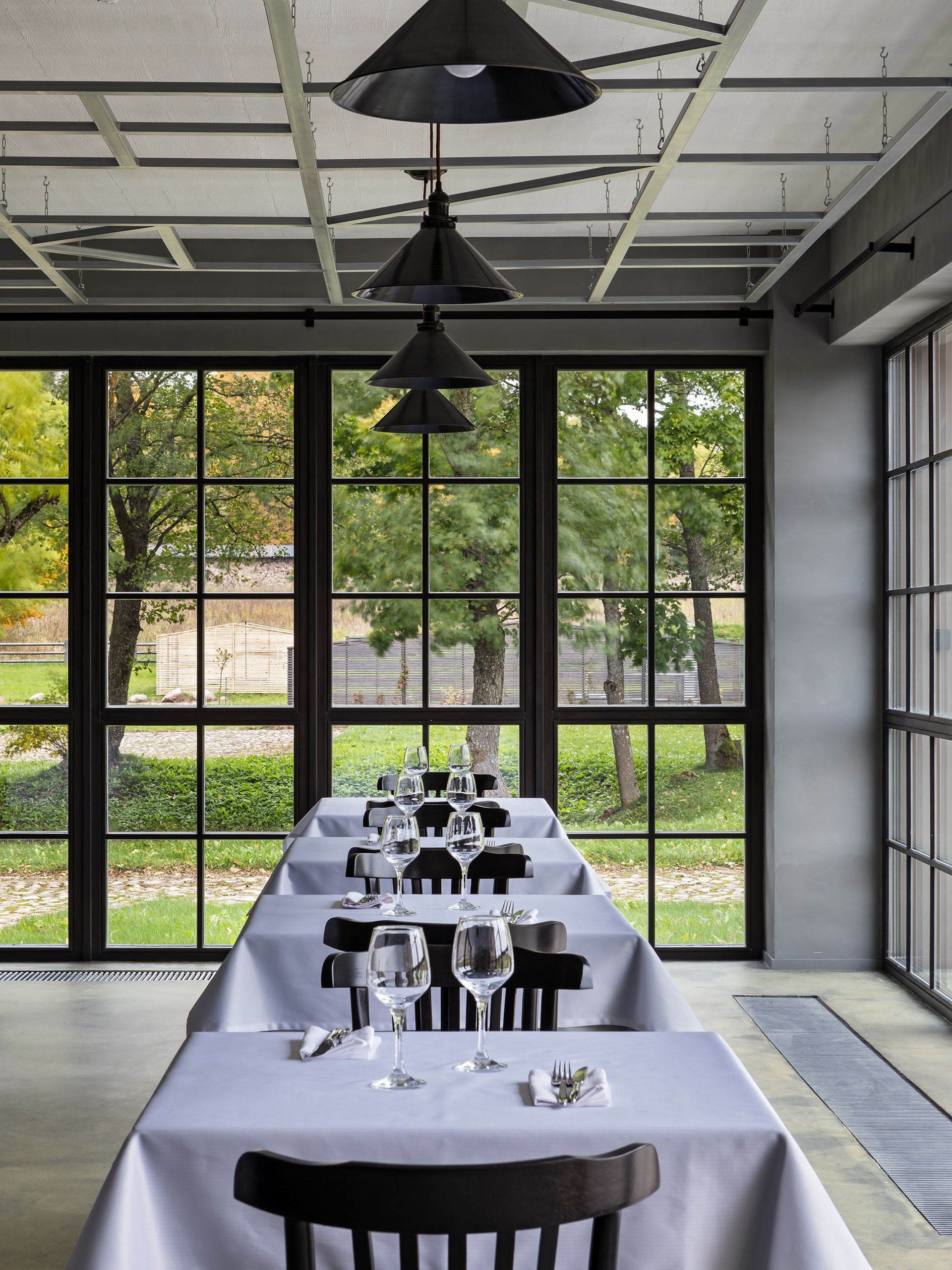 布洛瓦尔2号内饰（由于BROVAR可能是特定品牌、名称等，若有具体背景信息，可能会有更合适译法，这里按常规音译处理） 丨白俄罗斯明斯克丨VAE Studio-66