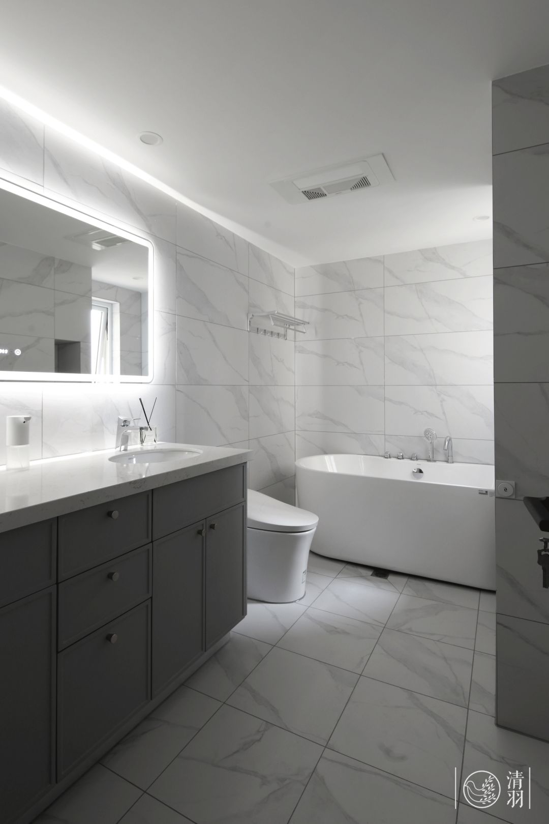 幸福诠释家的温暖——现代精致四口之家设计-71