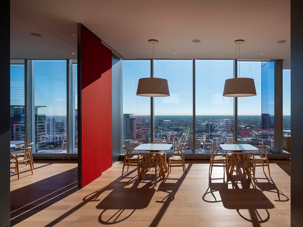 芝加哥摩天楼中的艺术与自然交融-15