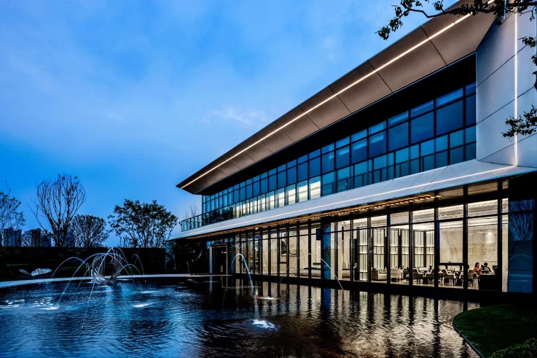 德信未来之翼售楼处 | 现代与古典的宁静奢华融合-53