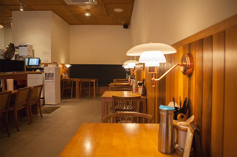 极简 23 平韩式餐厅设计，木质空间展现温馨魅力-5