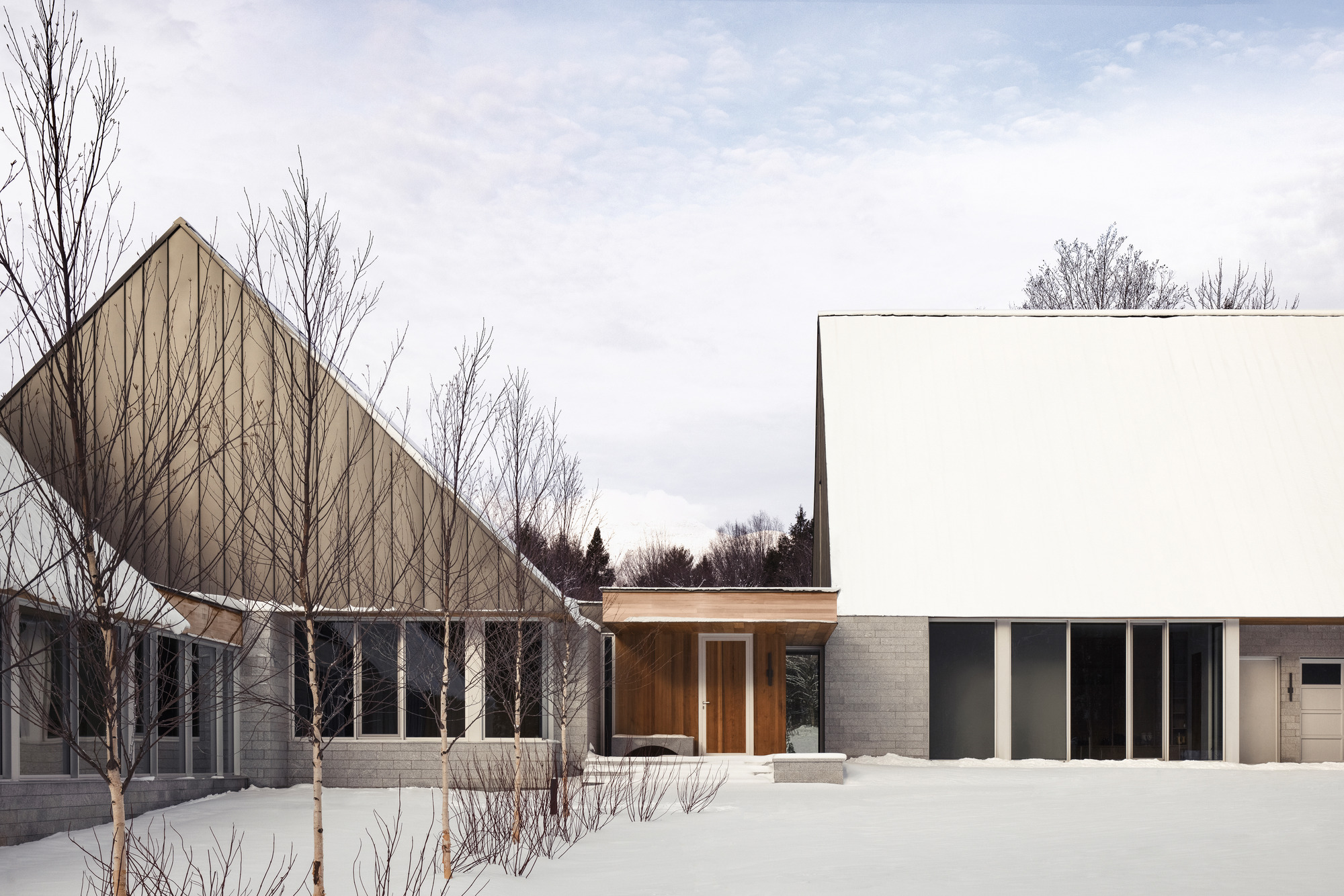 Three Summits Residence / NÓS-8