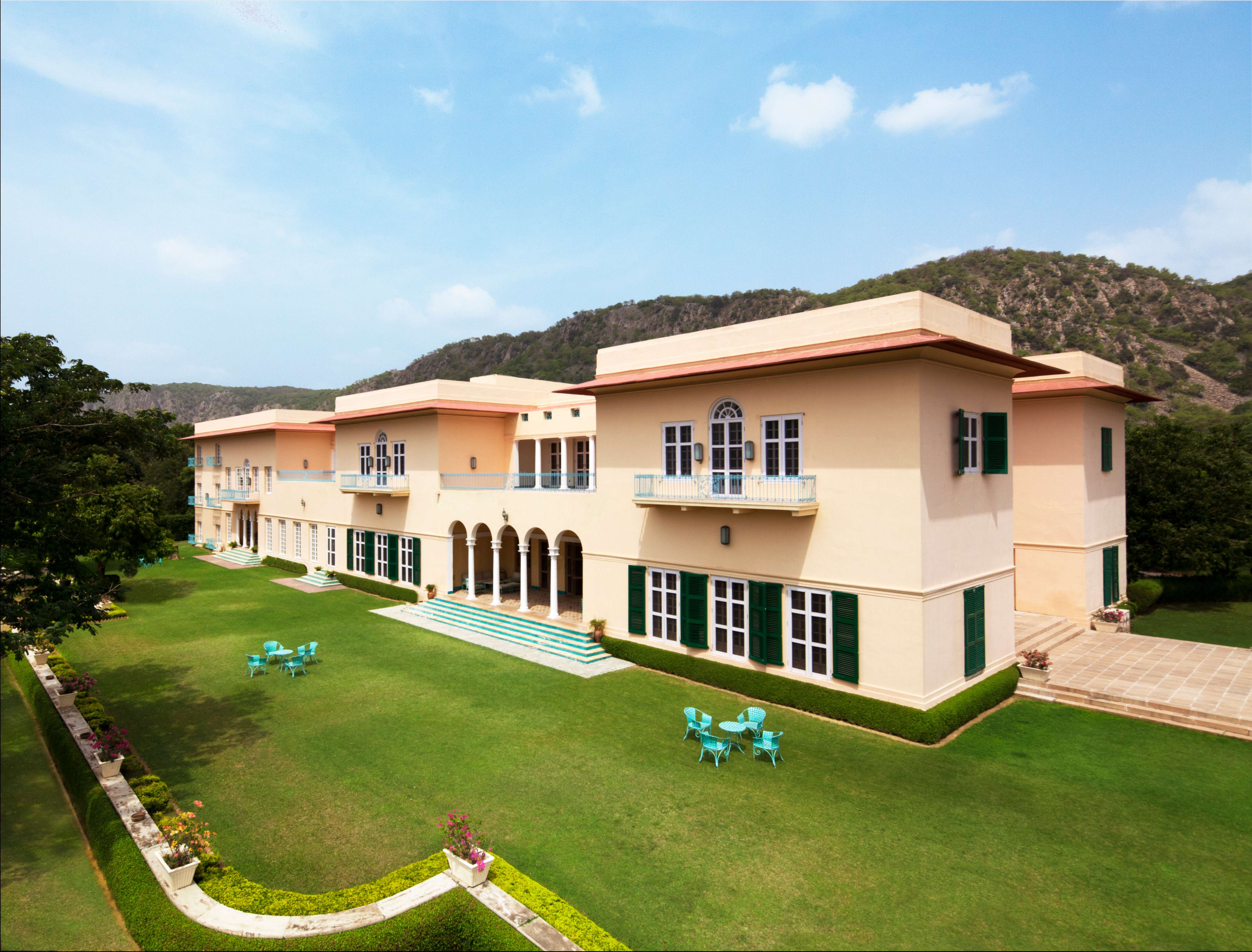 The Gateway Hotel Ramgarh Lodge Jaipur-15