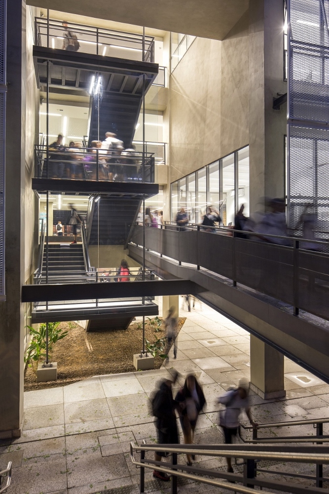 巴西 Bradesco 基金会学校 | 旧建筑新生命,垂直校园的绿色创新-73