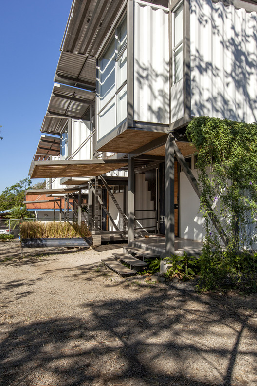 Franceschi Container Houses  Re Arquitectura + DAO-6