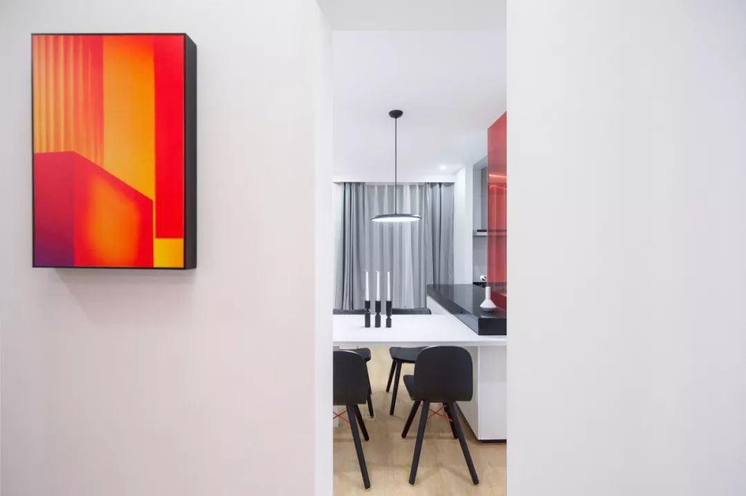 135m²怪异阁楼,创意爆改为艺术画廊式舒适三层!-24