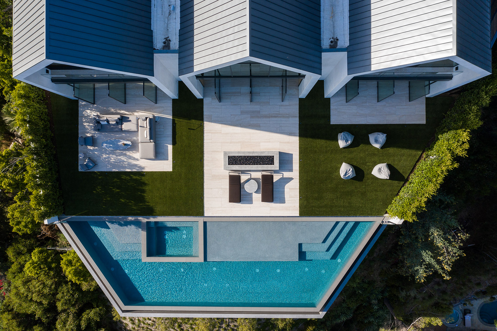 带有悬挑泳池的住宅，洛杉矶 / Standard Architecture-105