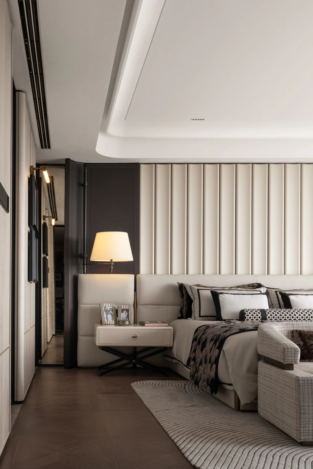 南宁轨道C11观景大平层344㎡丨中国南宁丨李益中空间设计-32