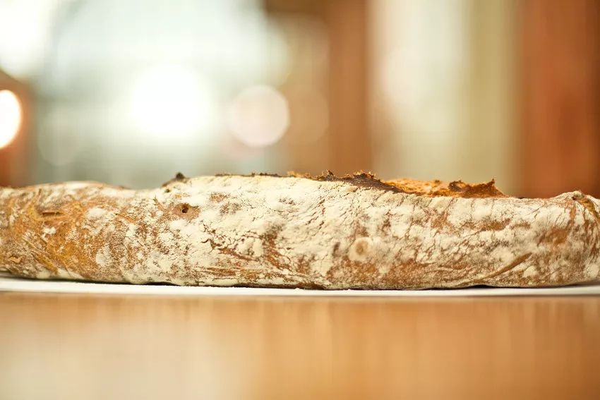 藏身在老建筑里的面包店-14