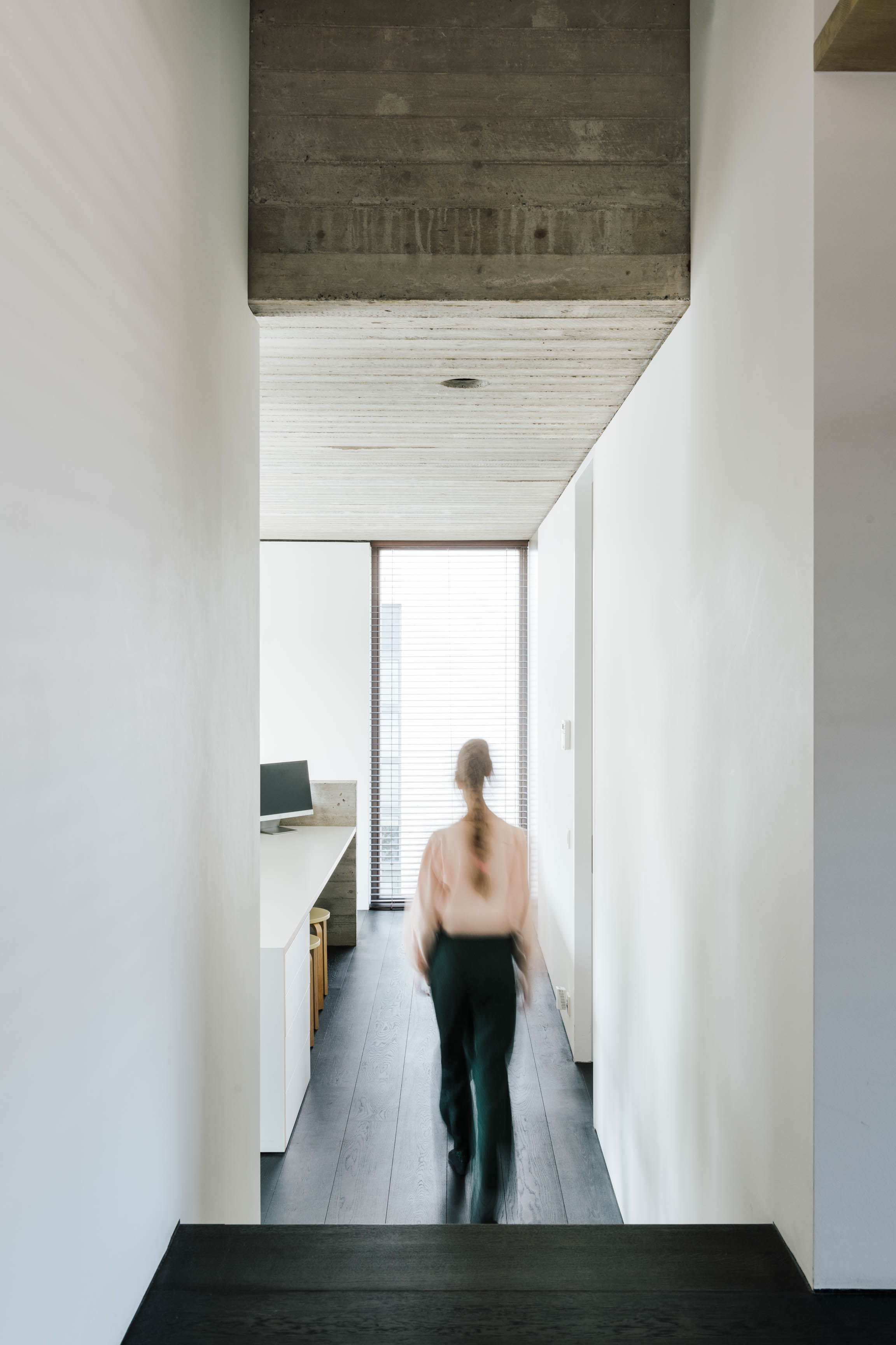 Lier半开放式带泳池及泳池屋建筑-10