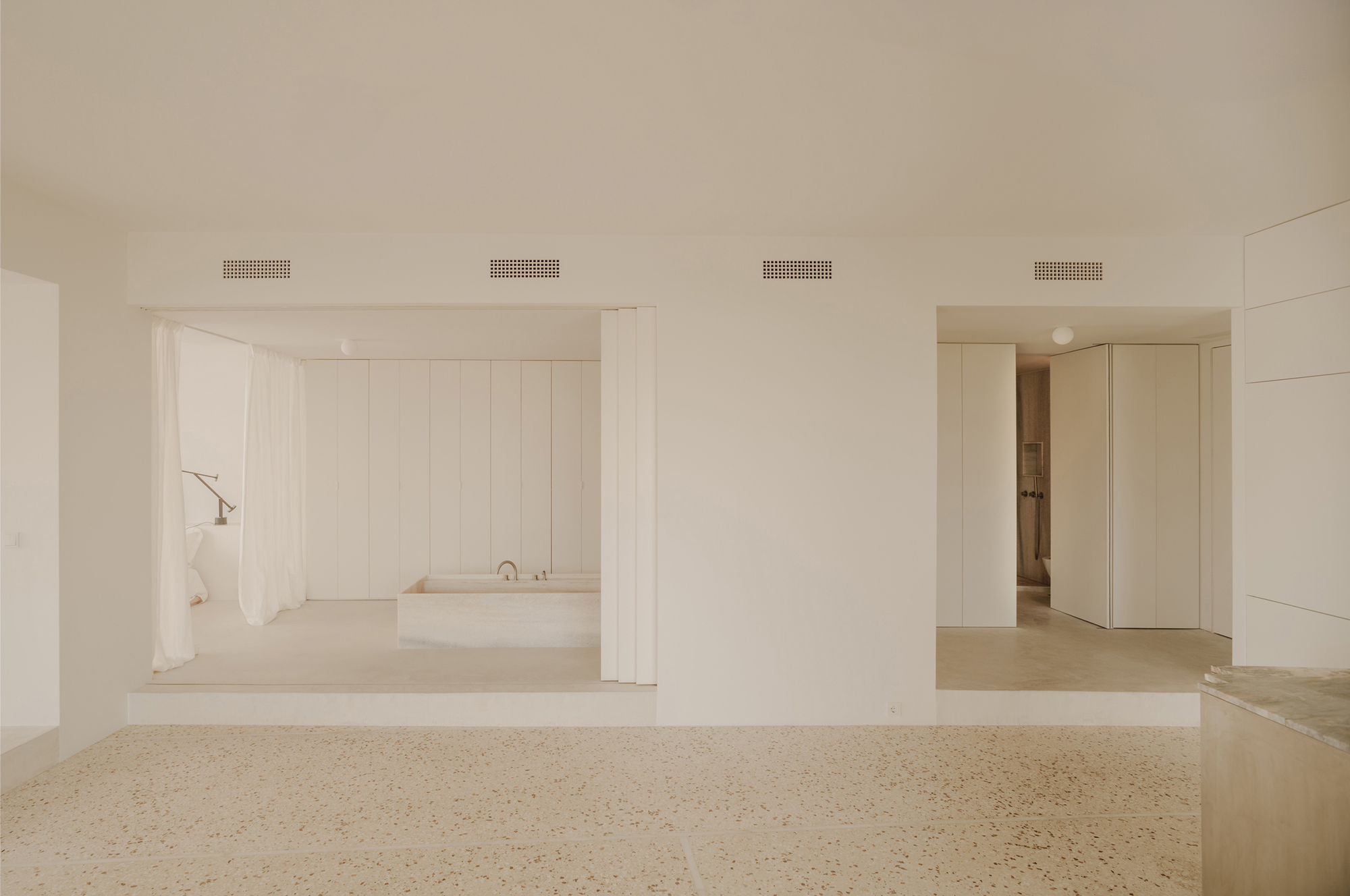 Astral Weeks Flat and Exhibition Space / Oblique-24