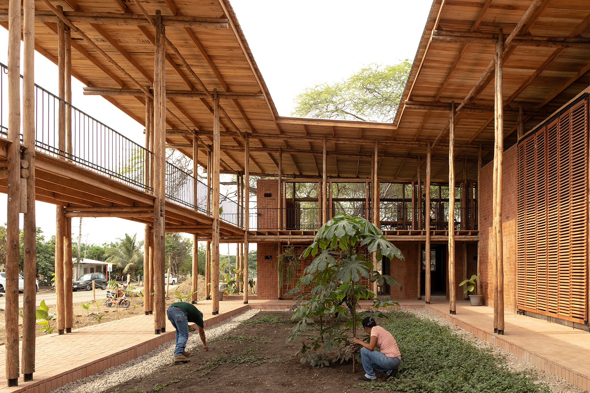 Community Productive Development Center Las Tejedoras / Natura Futura Arquitectura + Juan Carlos Bamba-26