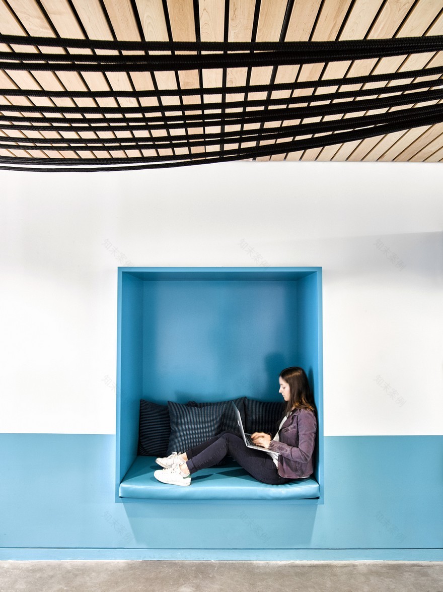 Fresh and Dynamic Workspace for Barrows Advertising in SoHo, New York City-6