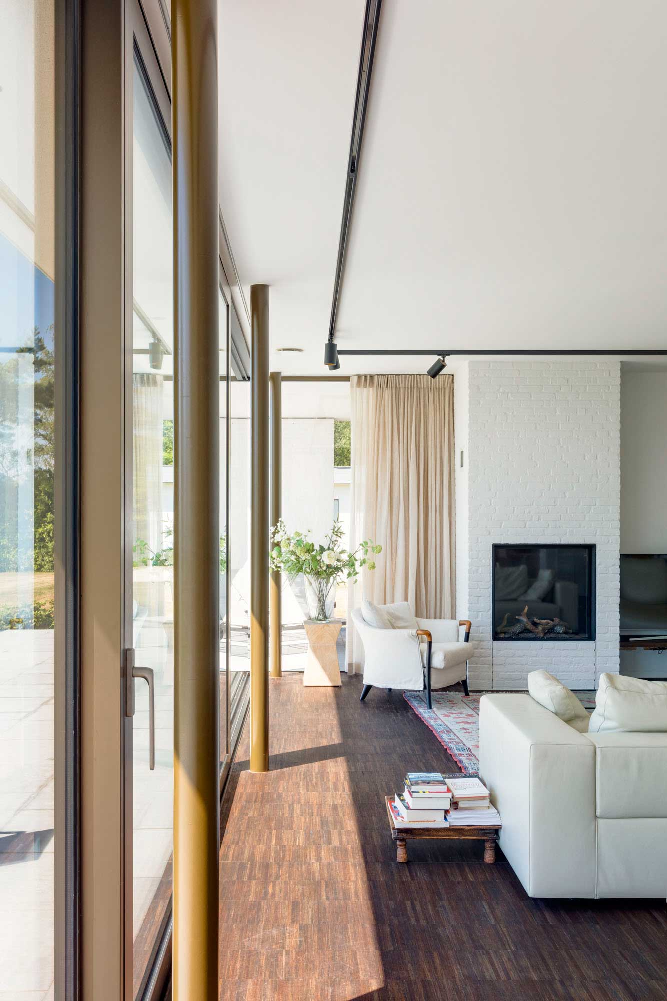 house by the lake 1-10