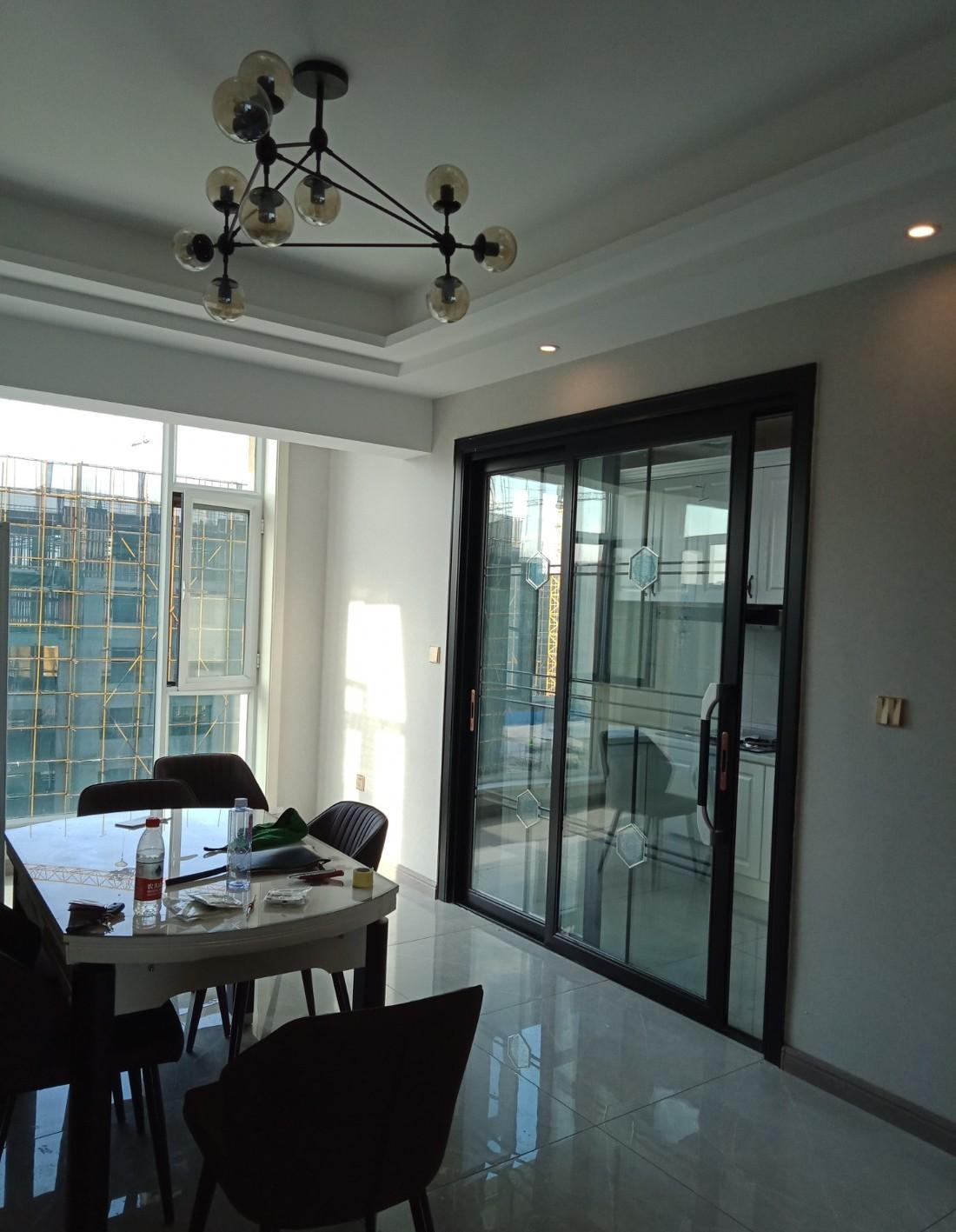 简约留白，错位灯带打造现代家居空间-9