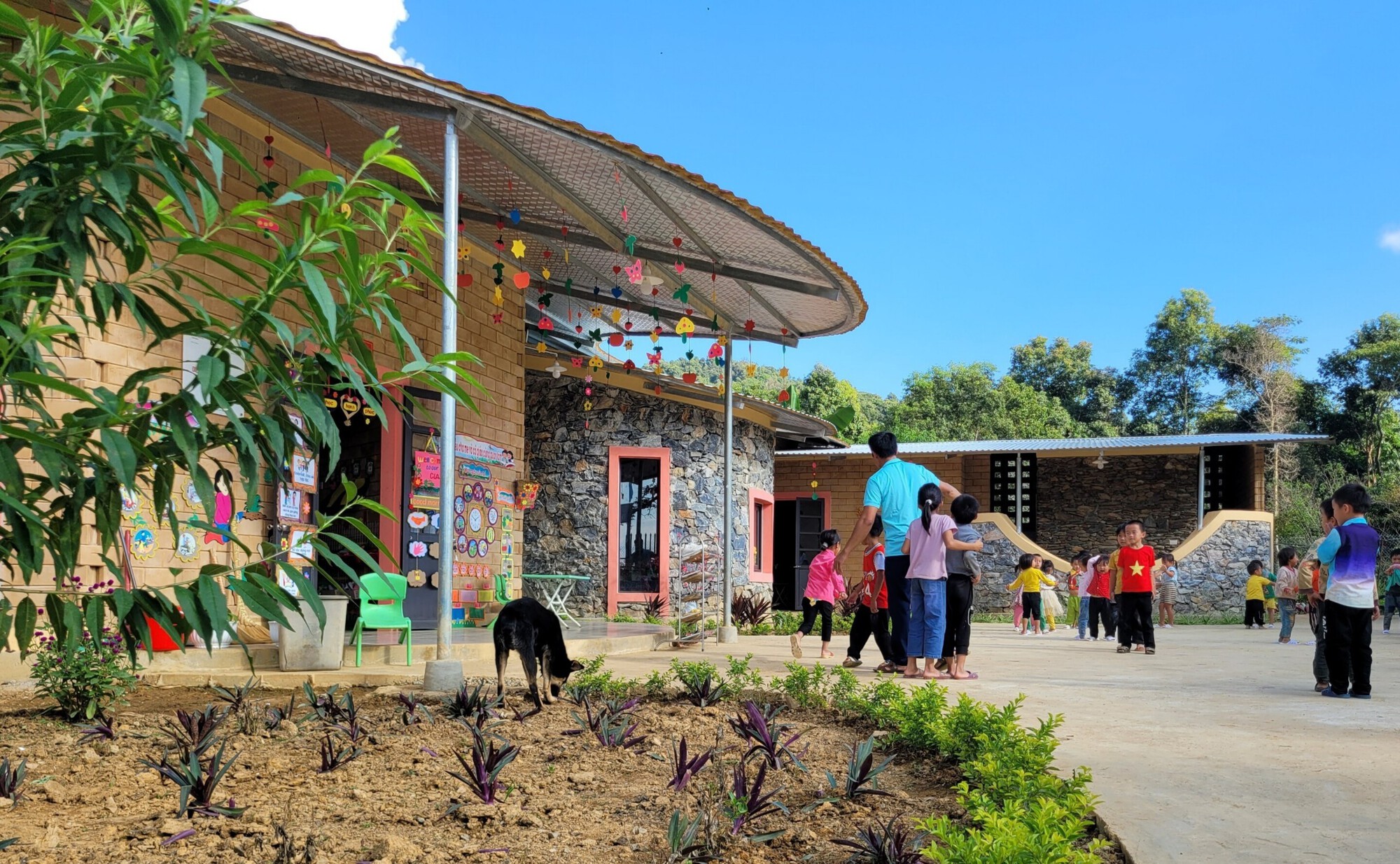 Hang Tau Kindergarten and Primary School / 1+1>2 Architects-23