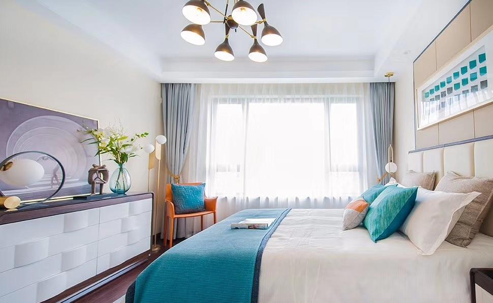 
郡原金石小镇顶层样板间丨现代轻奢 -9