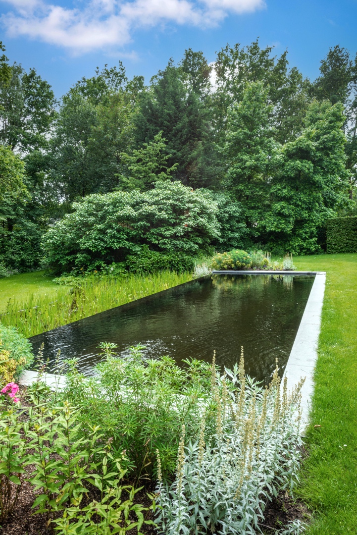 Hoeve met landschapstuin-0