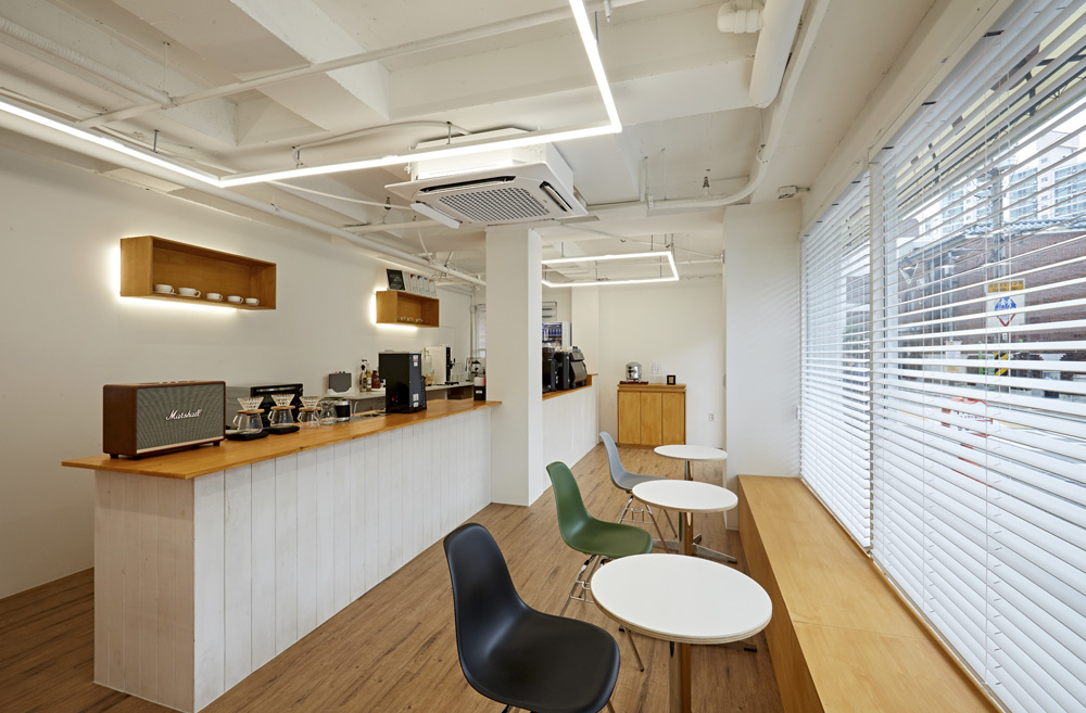 12 坪极简风咖啡厅，成本优化设计典范-8