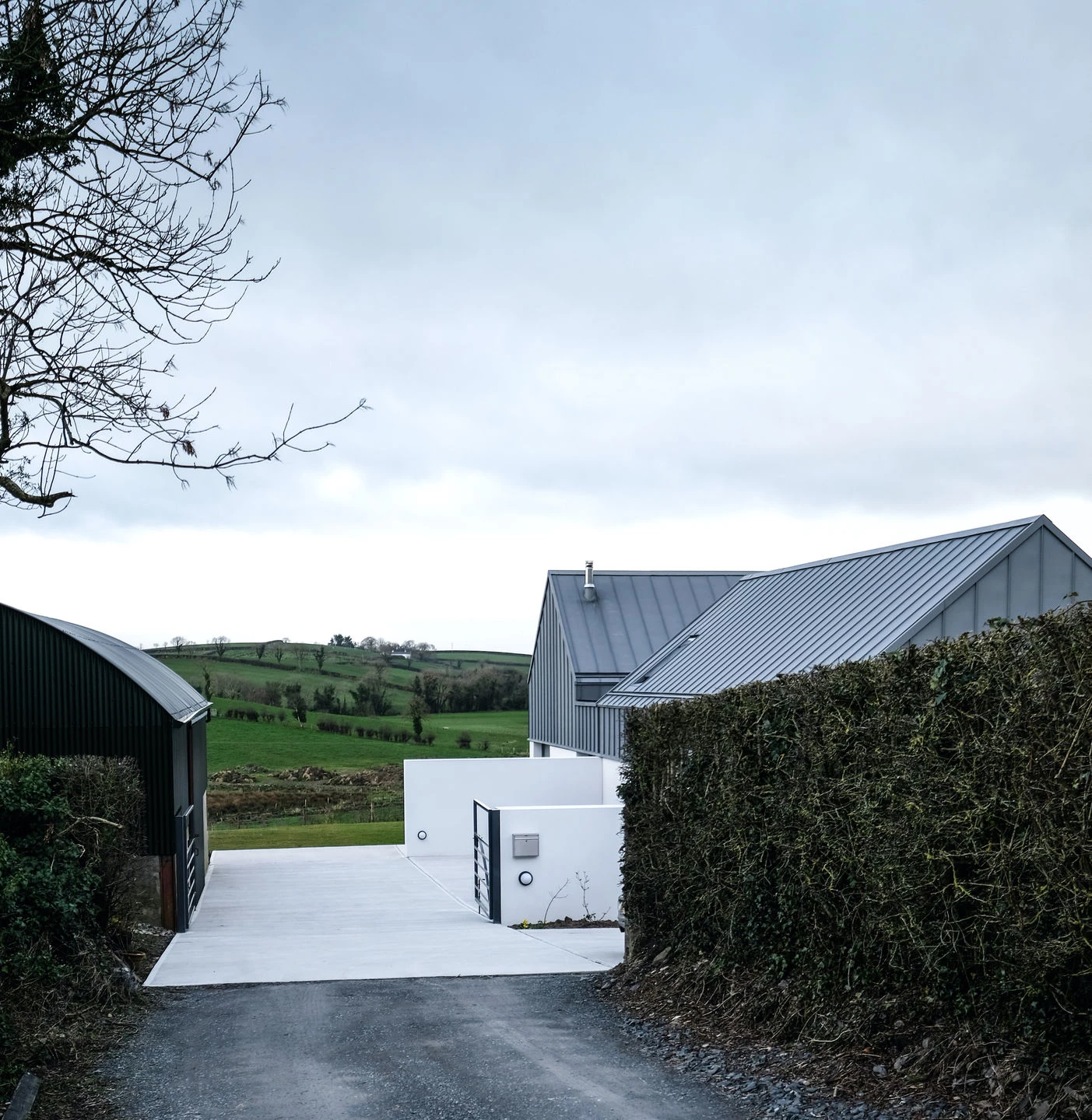 乡村遗韵 · 英国 County Down 简约住宅设计-11