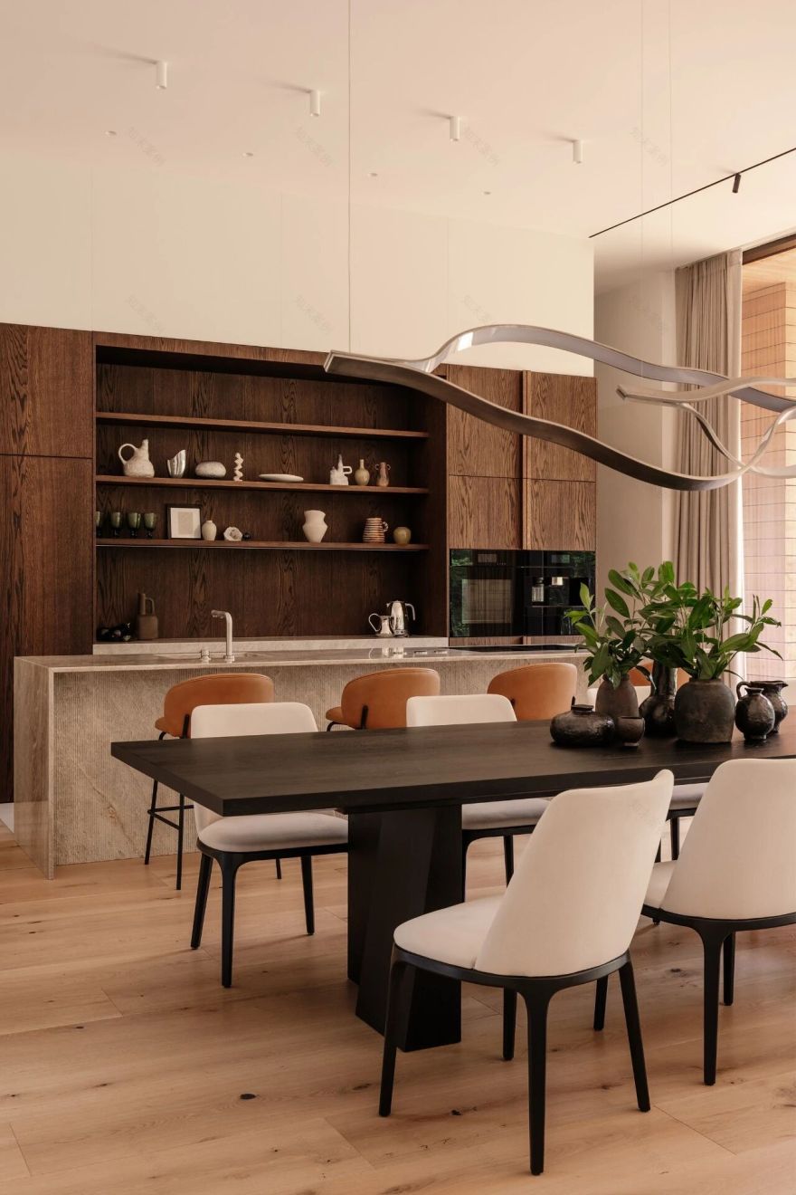 鸸鹋屋(注:EMU是鸸鹋,一种澳大利亚特有的鸟类,若这里的EMU有特殊含义,请提供更多背景信息以确保准确翻译) 丨华沙的工作室81.WAW-16