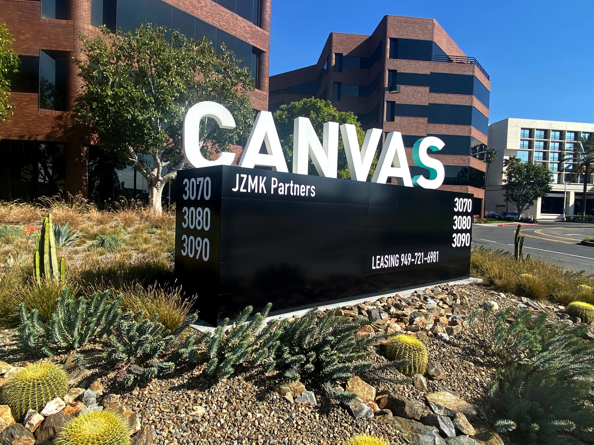 Canvas 办公园区标识系统设计丨美国梅萨丨TFN 建筑标识-11