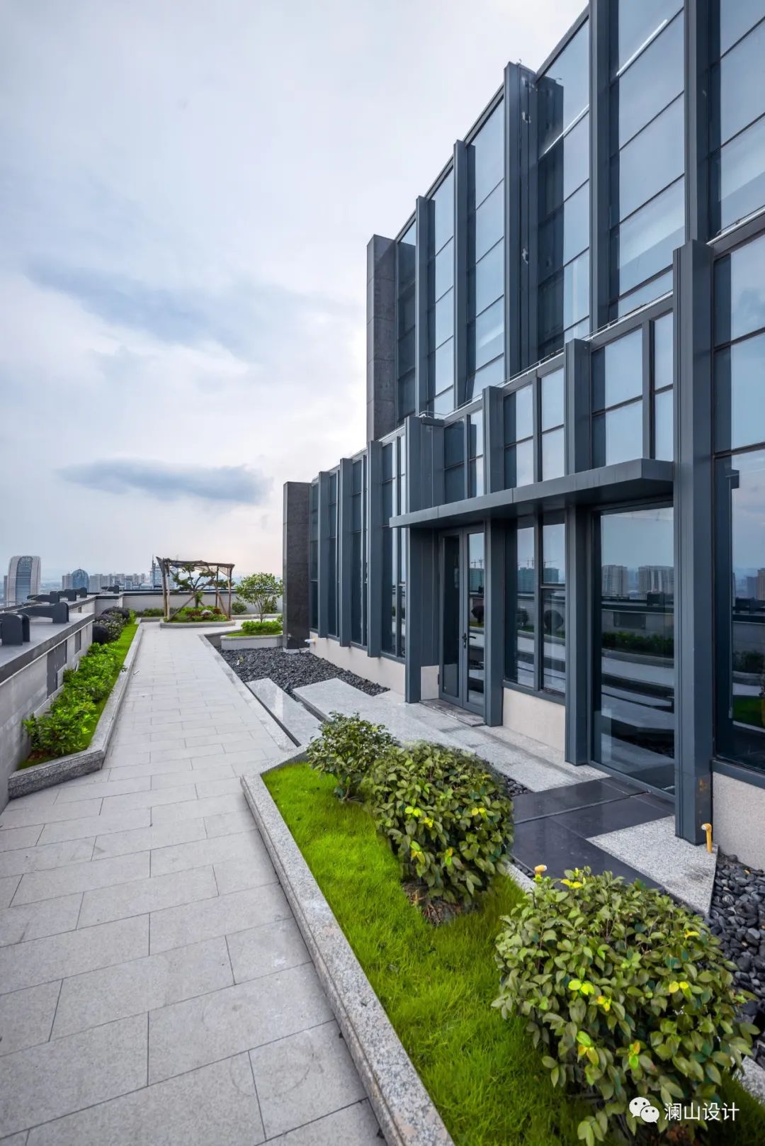 灰色地带 | 现代简约中的自然韵律-35