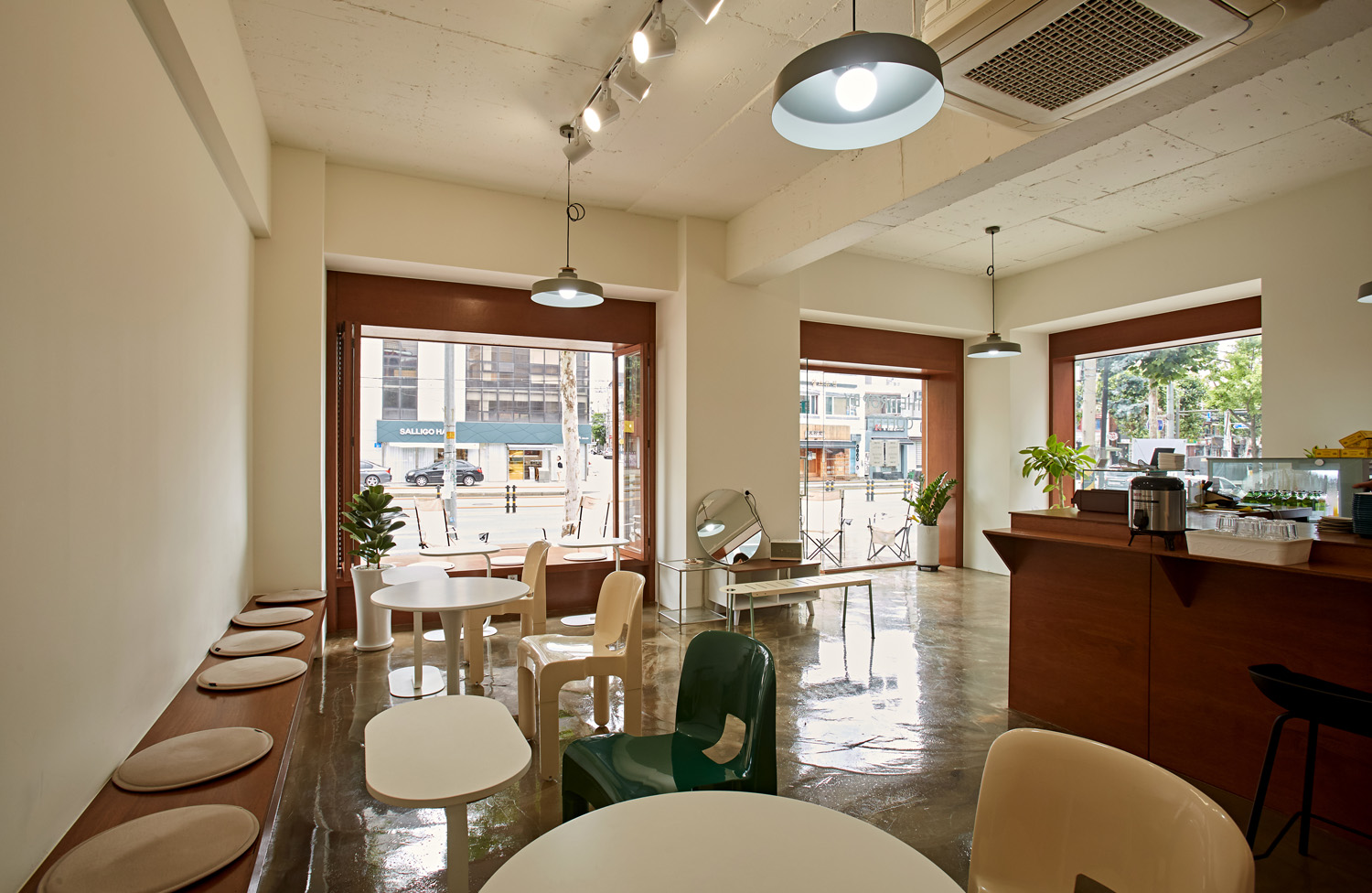 舒适氛围的 17 平米咖啡厅设计-8