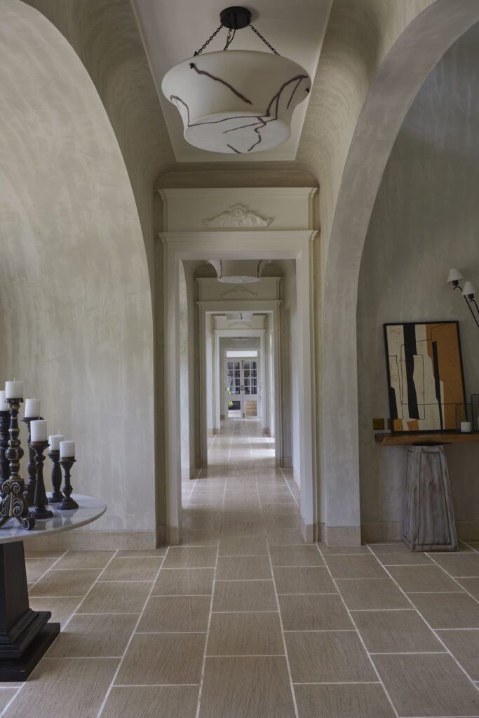 鸡蛋花庄园

注：Frangipani常见指鸡蛋花 ，Estate有庄园、地产等意思，结合语境这里翻译为鸡蛋花庄园较为合适 丨FADD Studio-18