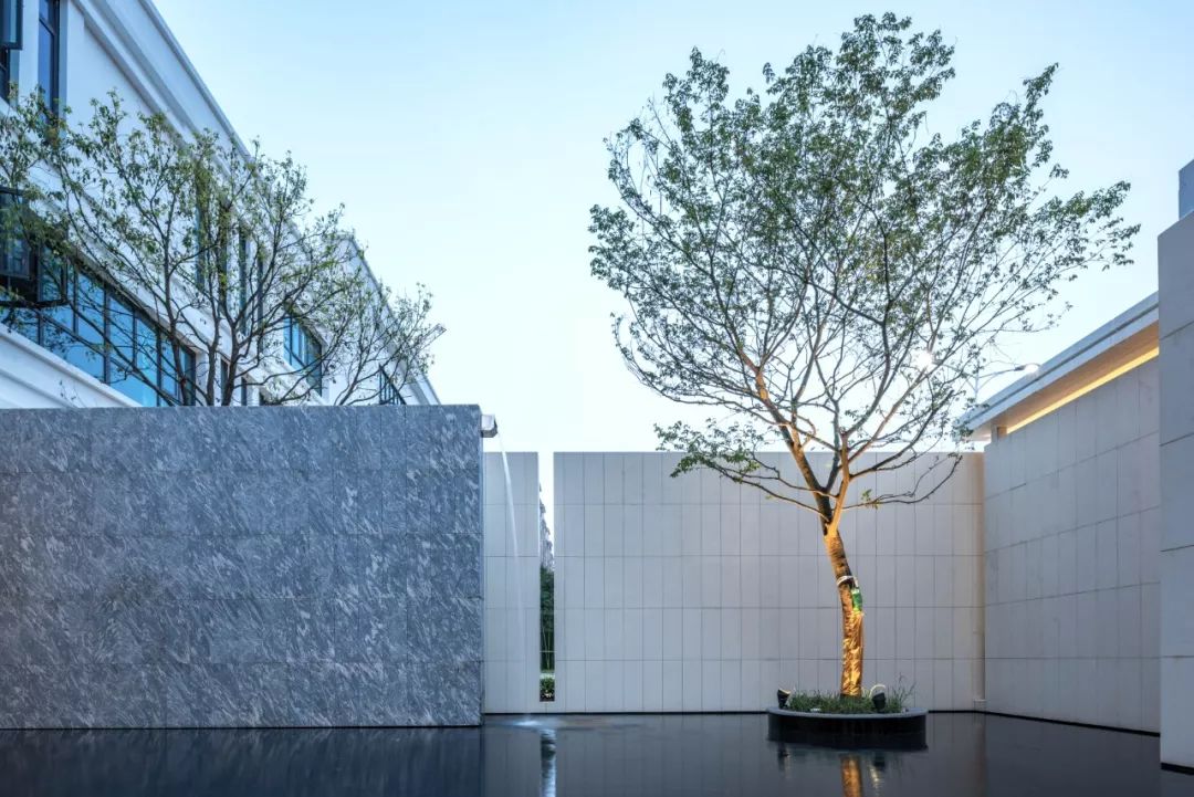 武汉花样年花郡 | 190 万的展示区如何打造水景之美-69