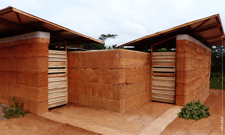 Framed Escape Library eskaapi-9