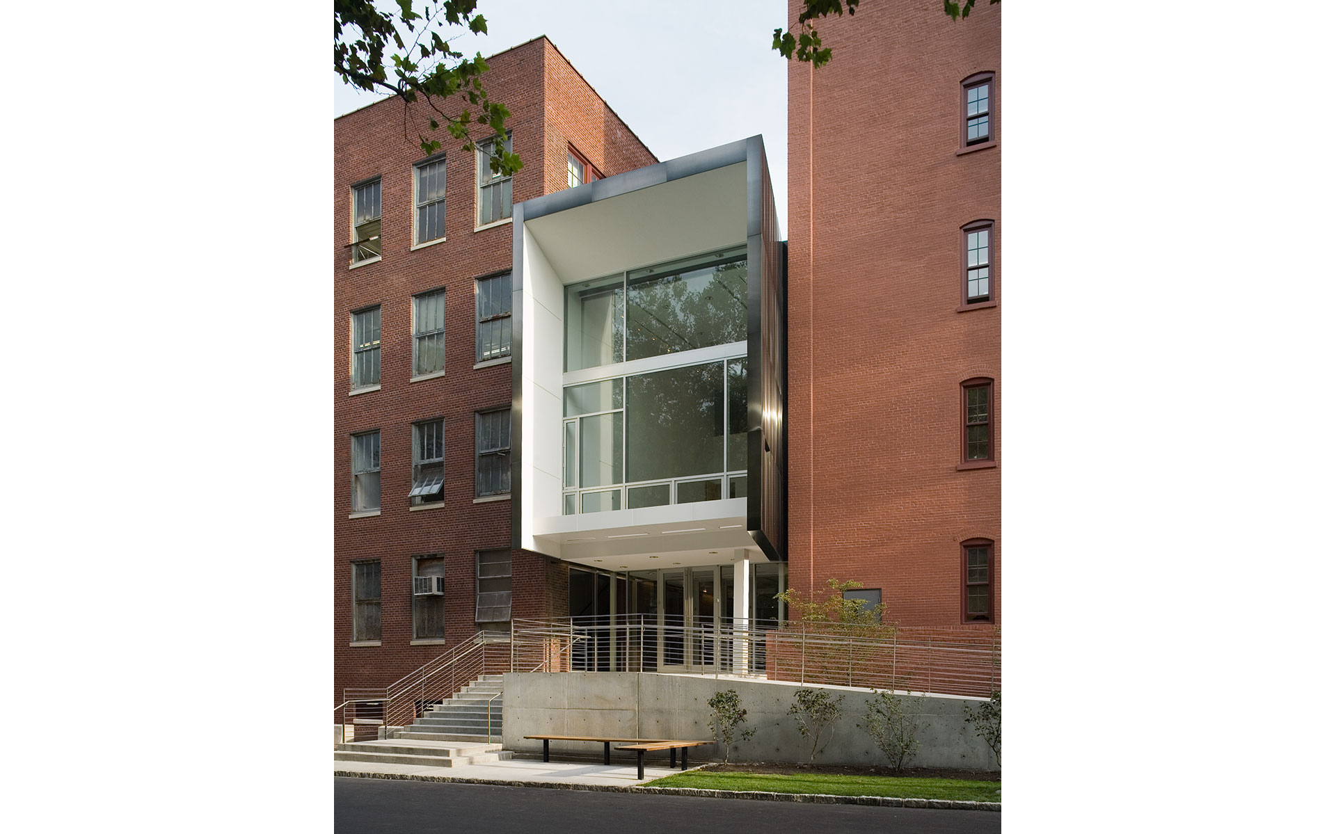 HMA  » Juliana Curran Terian Pratt Pavilion-10